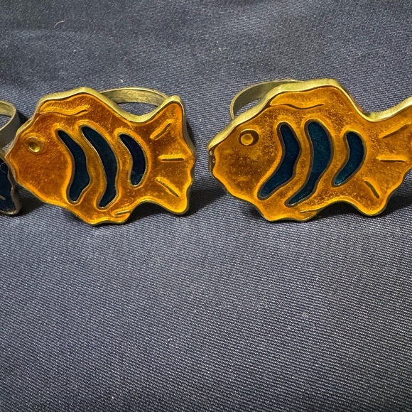 Orange and Blue Well Made Set of Four Metal Fish Napkin Rings - Picture 3 of 4